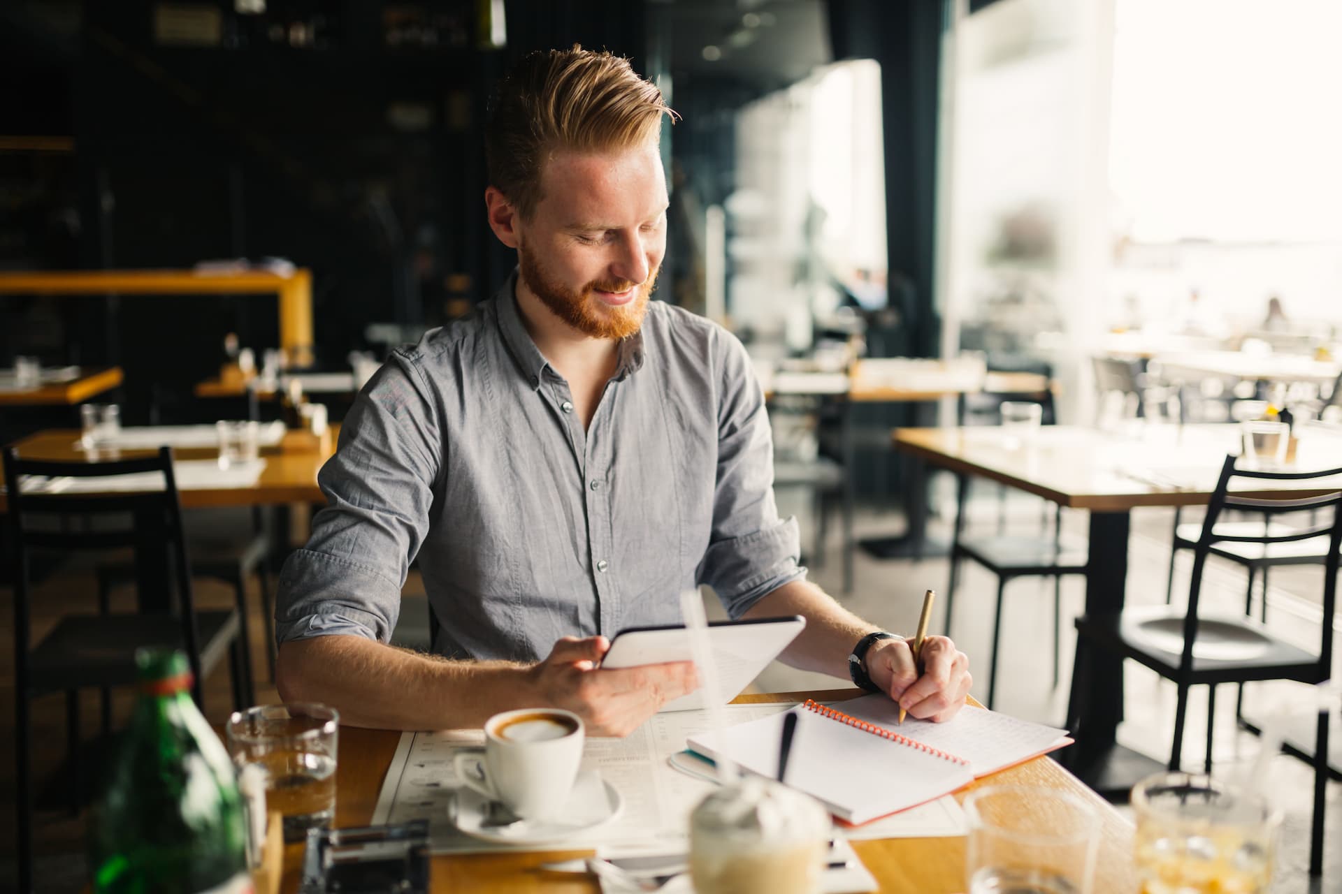 businessman-taking-notes